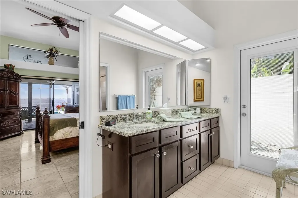 2803 SE 22nd Place Cape Coral FL 33904