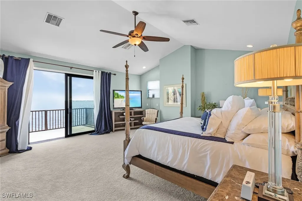 2803 SE 22nd Place Cape Coral FL 33904