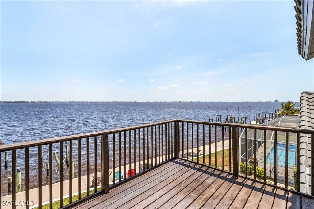 2803 SE 22nd Place Cape Coral FL 33904