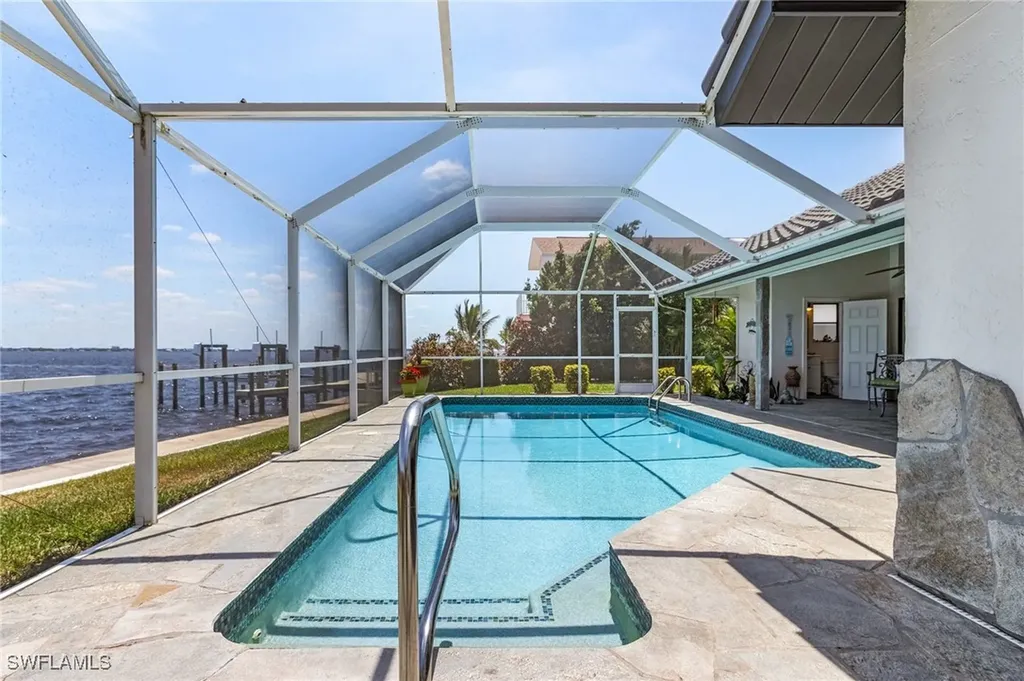 2803 SE 22nd Place Cape Coral FL 33904