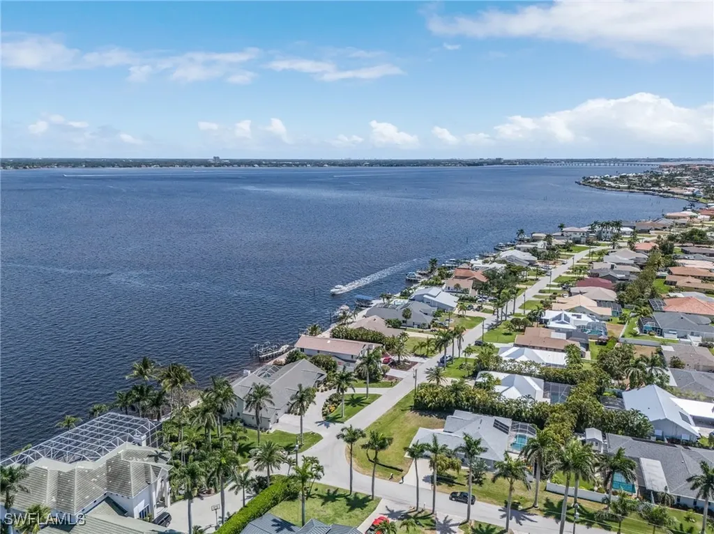 2803 SE 22nd Place Cape Coral FL 33904