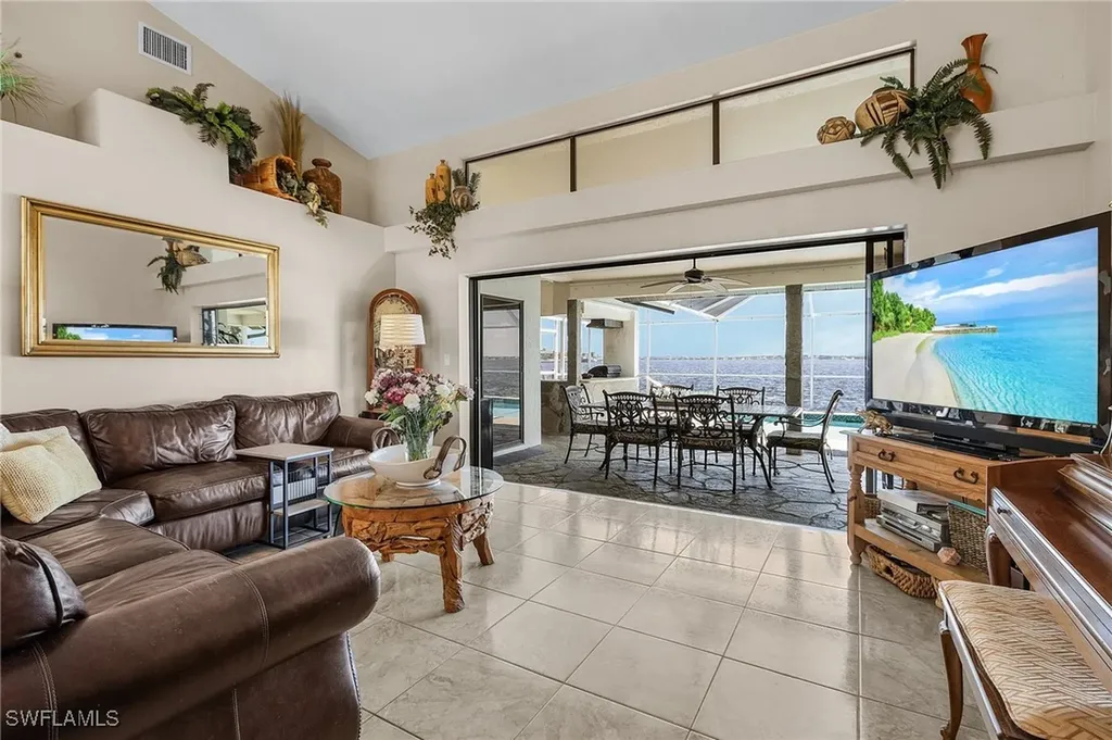 2803 SE 22nd Place Cape Coral FL 33904