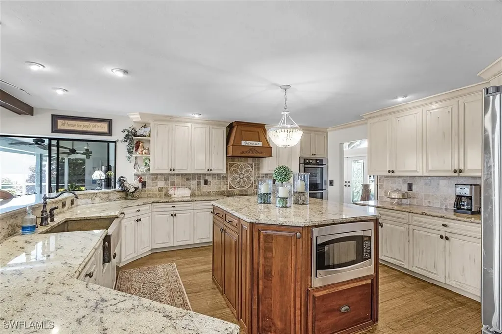 2803 SE 22nd Place Cape Coral FL 33904