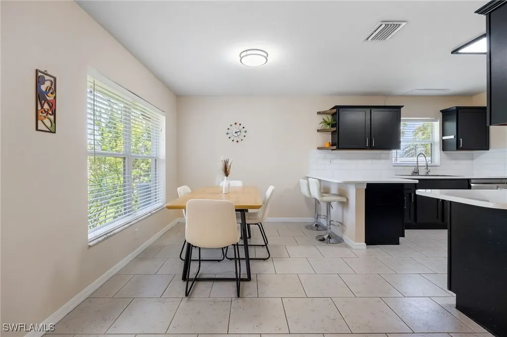 2805 NW 4th Street Cape Coral FL 33993