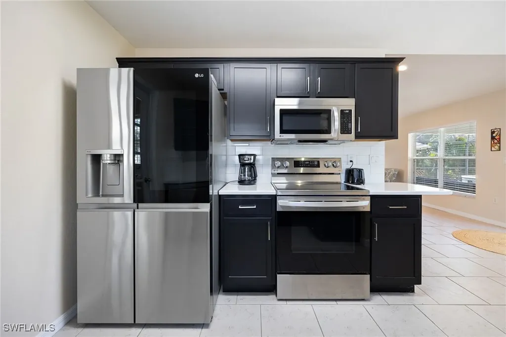 2805 NW 4th Street Cape Coral FL 33993