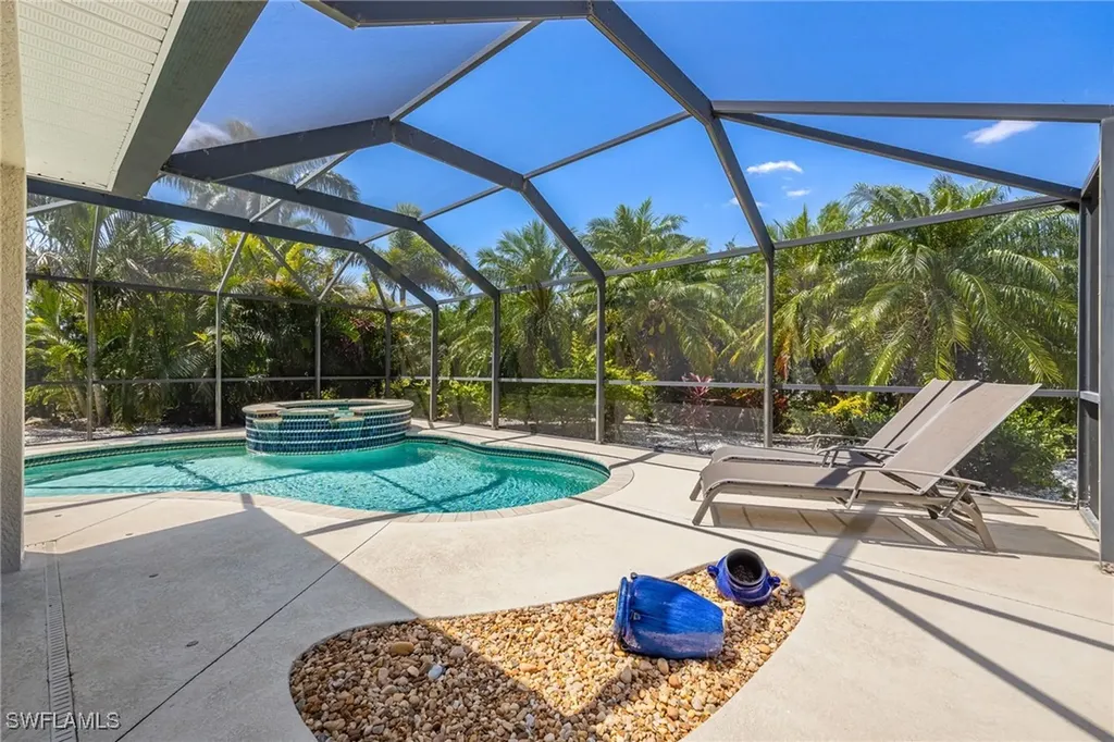 2805 NW 4th Street Cape Coral FL 33993