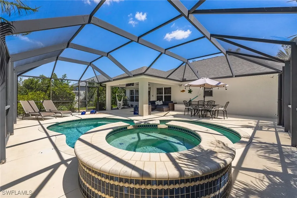 2805 NW 4th Street Cape Coral FL 33993