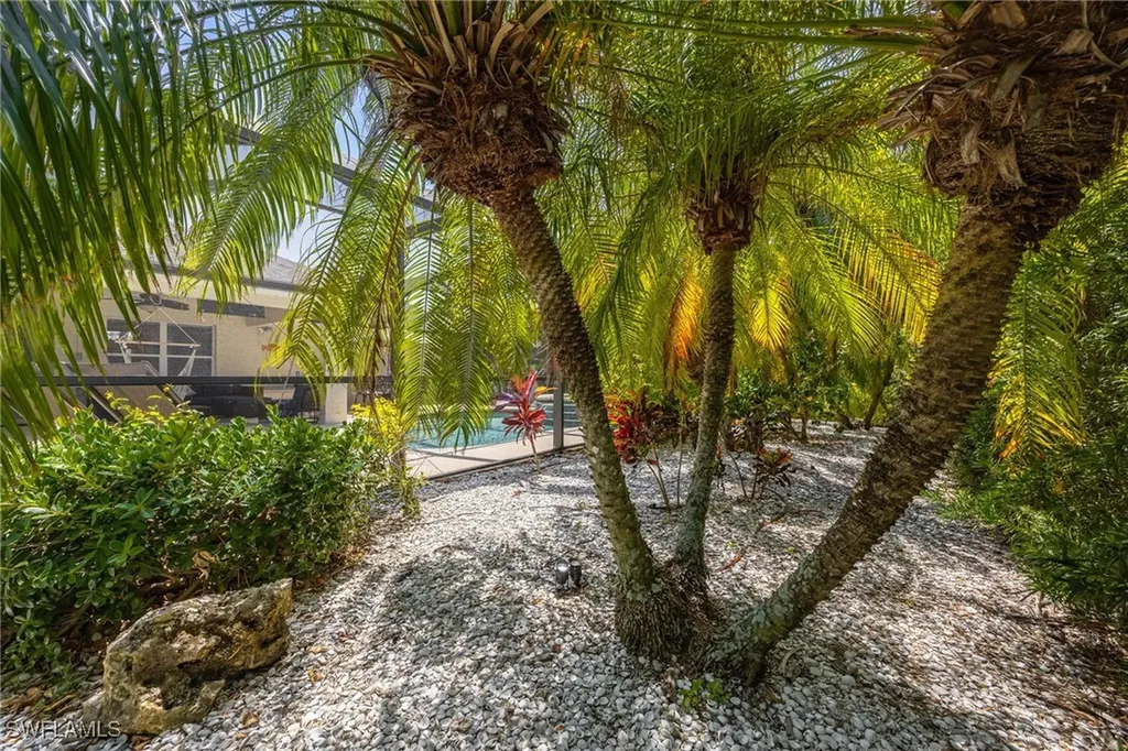 2805 NW 4th Street Cape Coral FL 33993