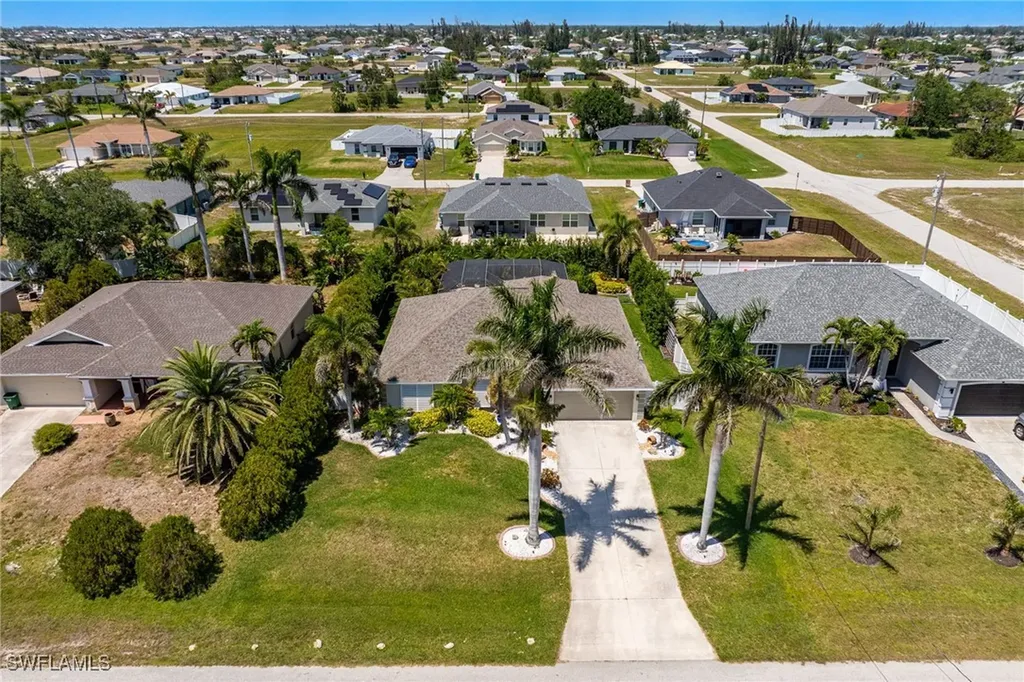 2805 NW 4th Street Cape Coral FL 33993