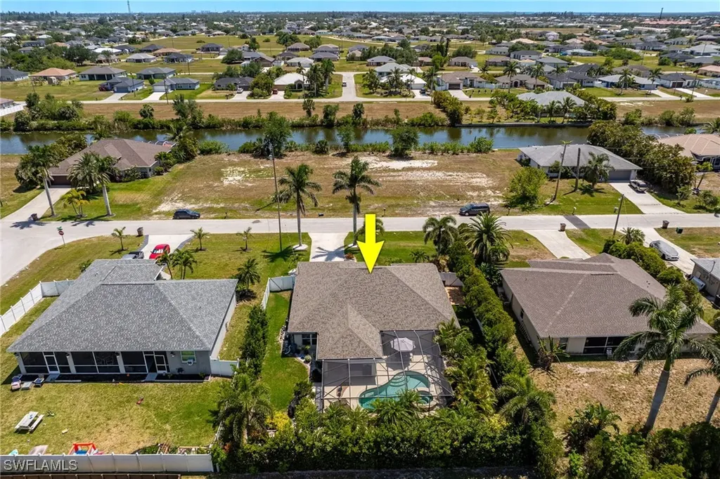 2805 NW 4th Street Cape Coral FL 33993