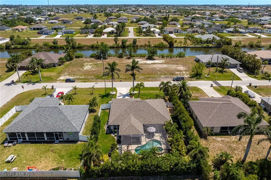2805 NW 4th Street Cape Coral FL 33993