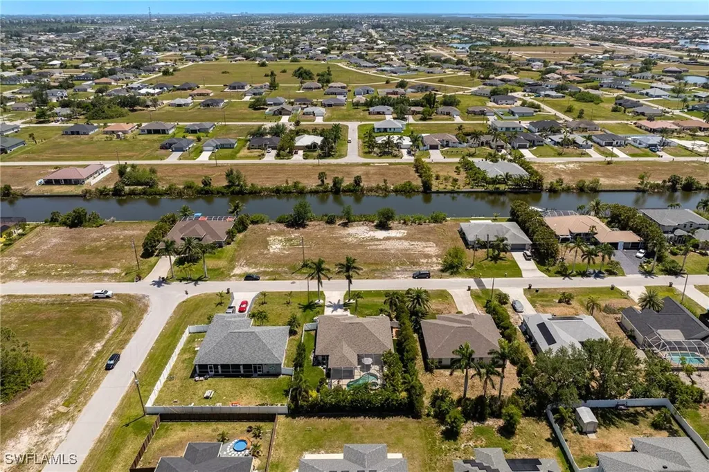2805 NW 4th Street Cape Coral FL 33993