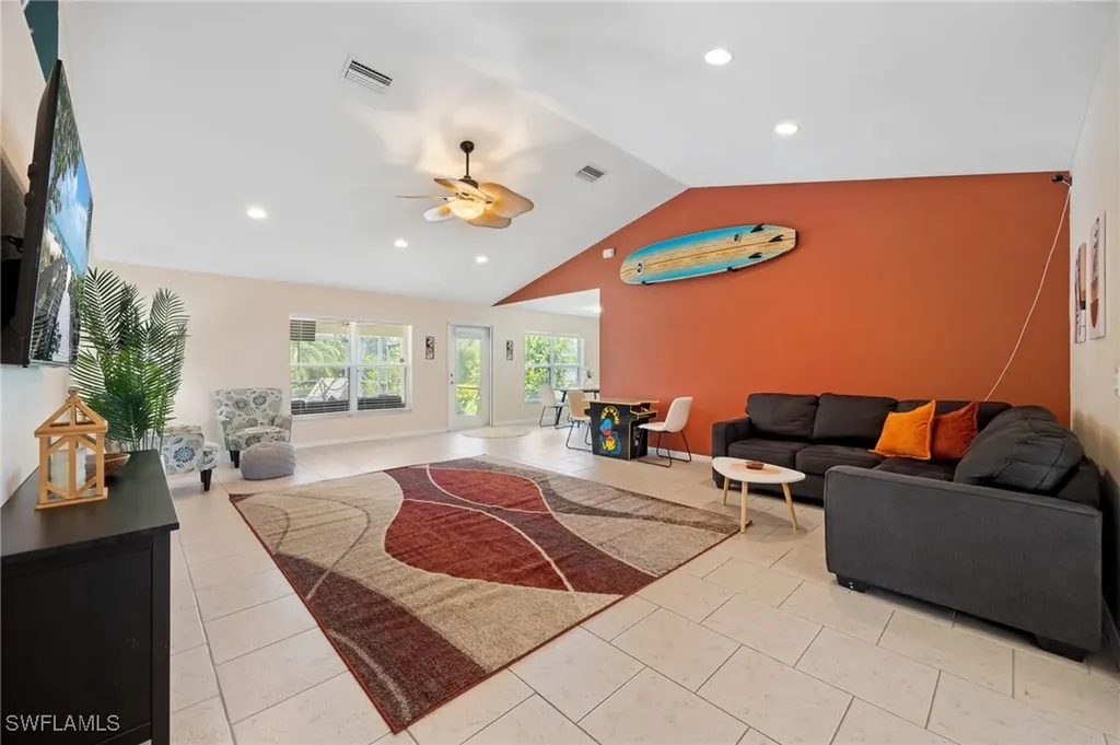 2805 NW 4th Street Cape Coral FL 33993
