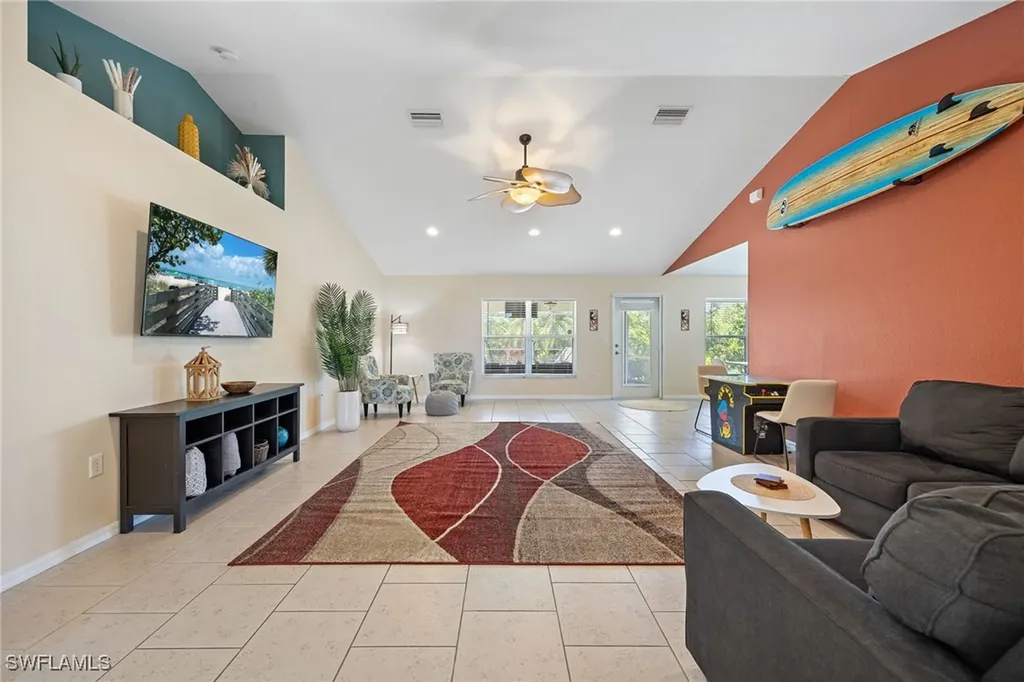 2805 NW 4th Street Cape Coral FL 33993