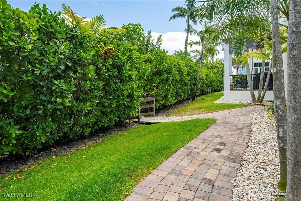 1603 Curlew Avenue Naples FL 34102