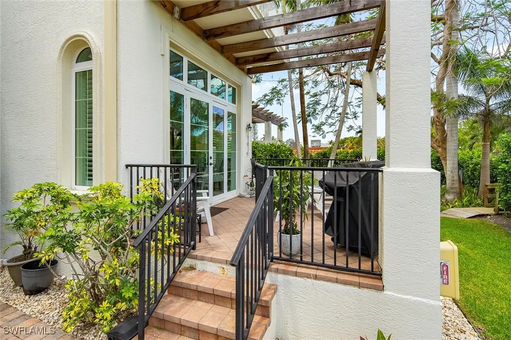 1603 Curlew Avenue Naples FL 34102