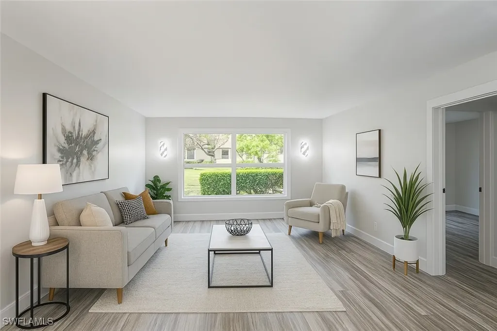 530 Broad Avenue S Naples FL 34102