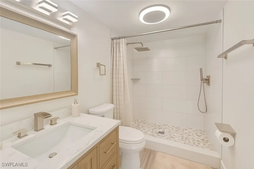 530 Broad Avenue S Naples FL 34102