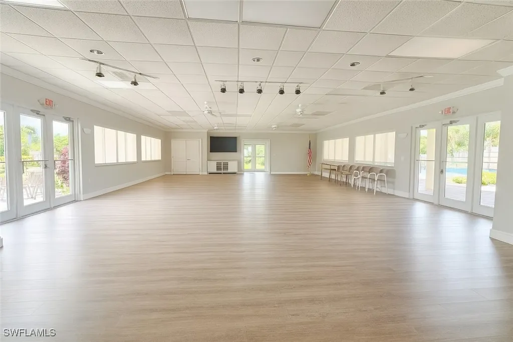 530 Broad Avenue S Naples FL 34102
