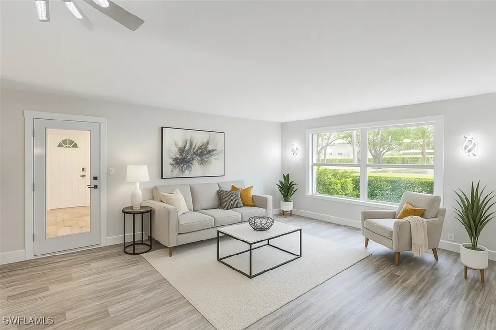 530 Broad Avenue S Naples FL 34102