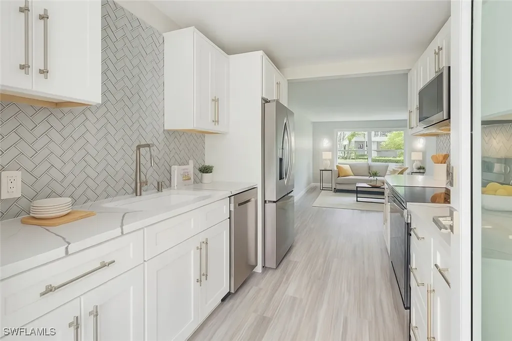 530 Broad Avenue S Naples FL 34102