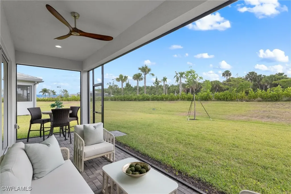 12389 Dahlia Court Naples FL 34120