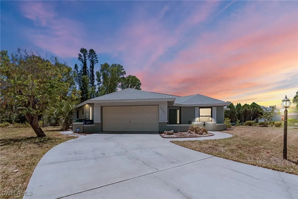 12331 Mcgregor Boulevard Fort Myers FL 33919