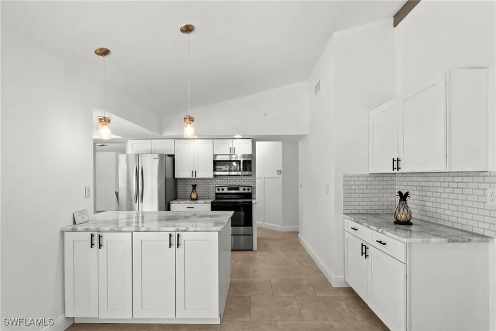 12331 Mcgregor Boulevard Fort Myers FL 33919