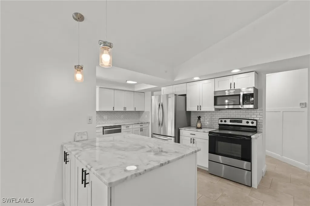 12331 Mcgregor Boulevard Fort Myers FL 33919