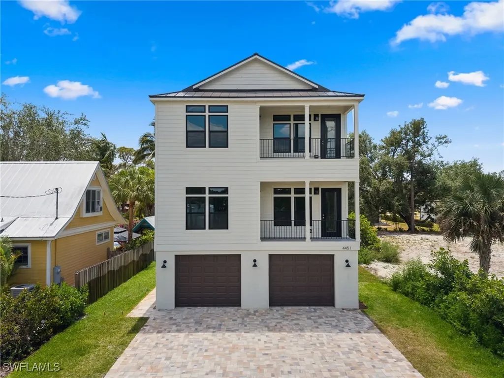 4451 Tarpon Avenue Bonita Springs FL 34134