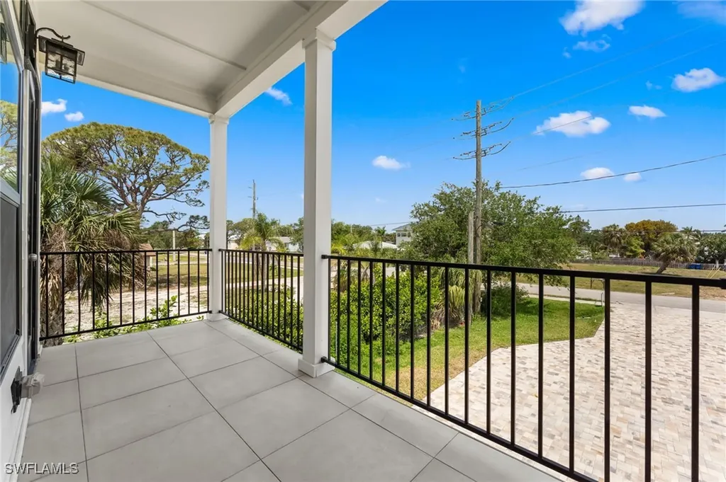 4451 Tarpon Avenue Bonita Springs FL 34134