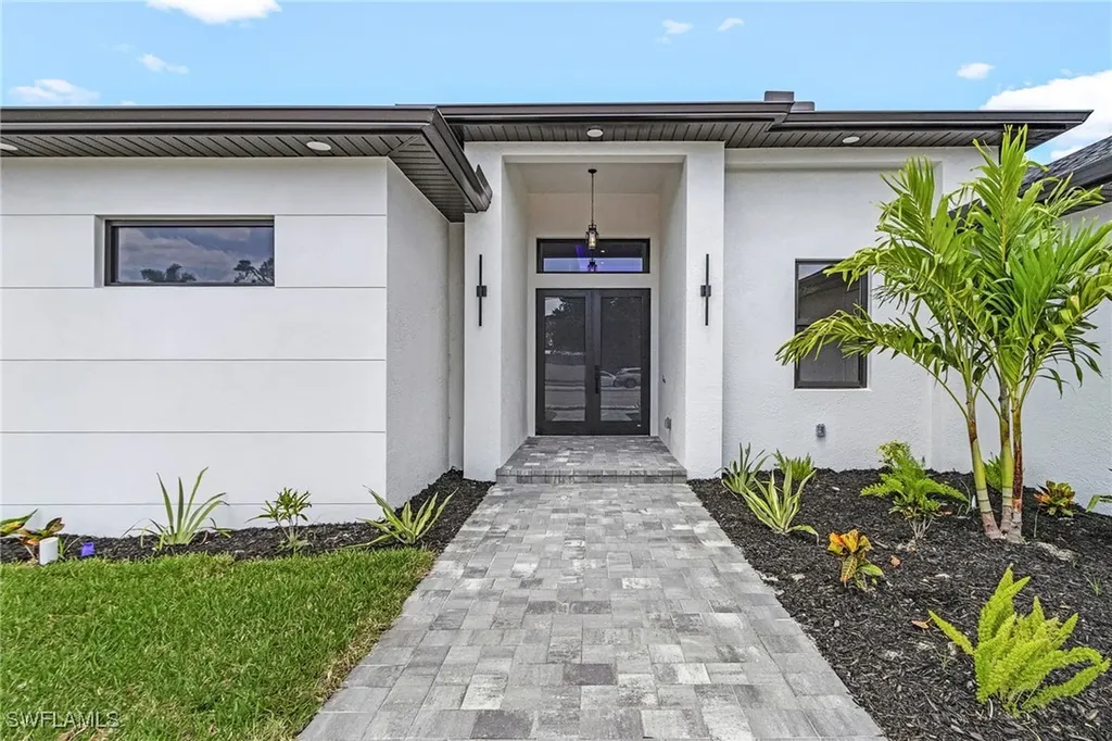 806 Santa Barbara Boulevard Cape Coral FL 33991