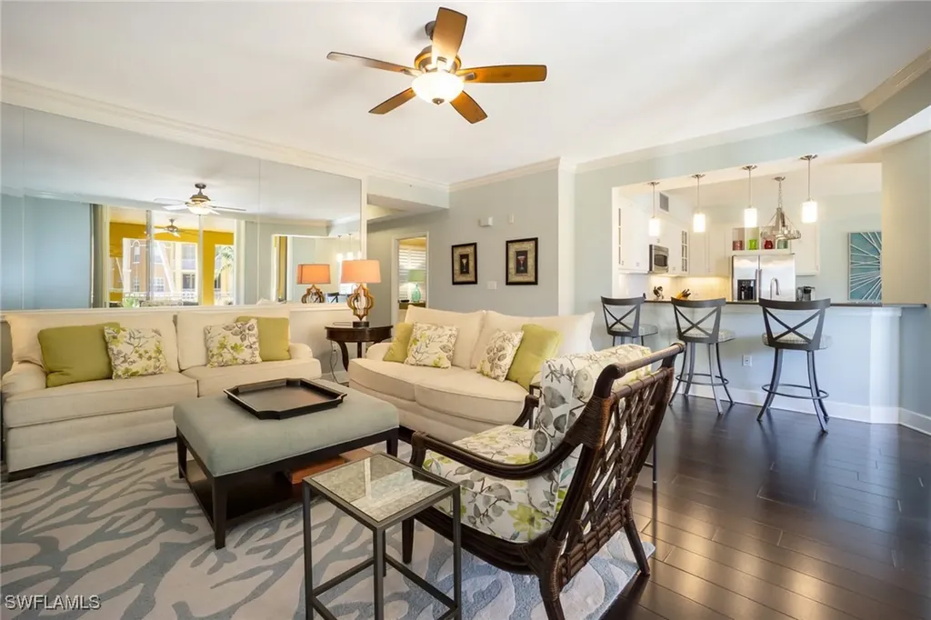 450 Bayfront Place Naples FL 34102-6468