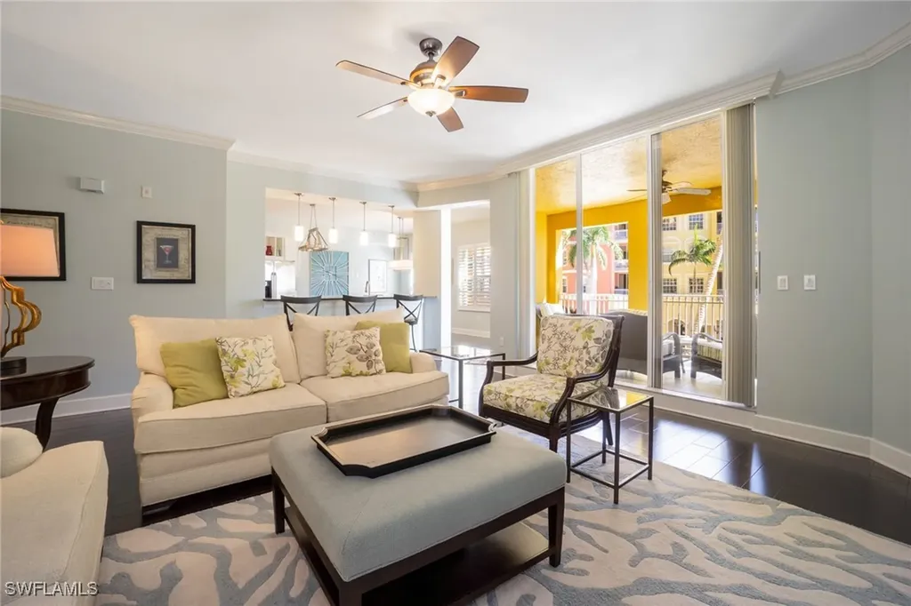 450 Bayfront Place Naples FL 34102-6468