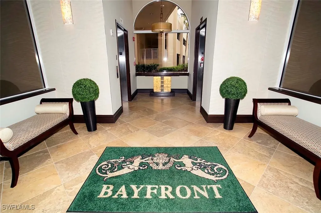 450 Bayfront Place Naples FL 34102-6468