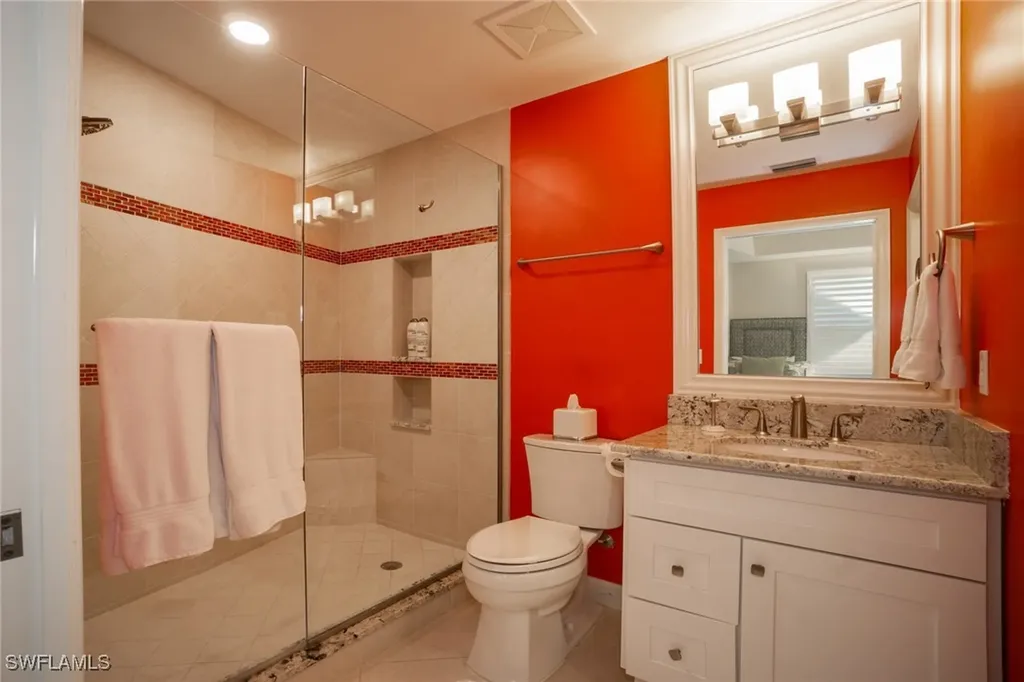 450 Bayfront Place Naples FL 34102-6468
