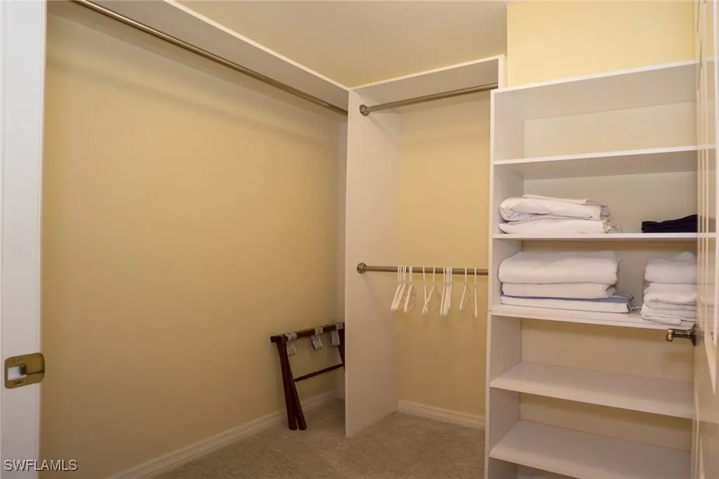 450 Bayfront Place Naples FL 34102-6468