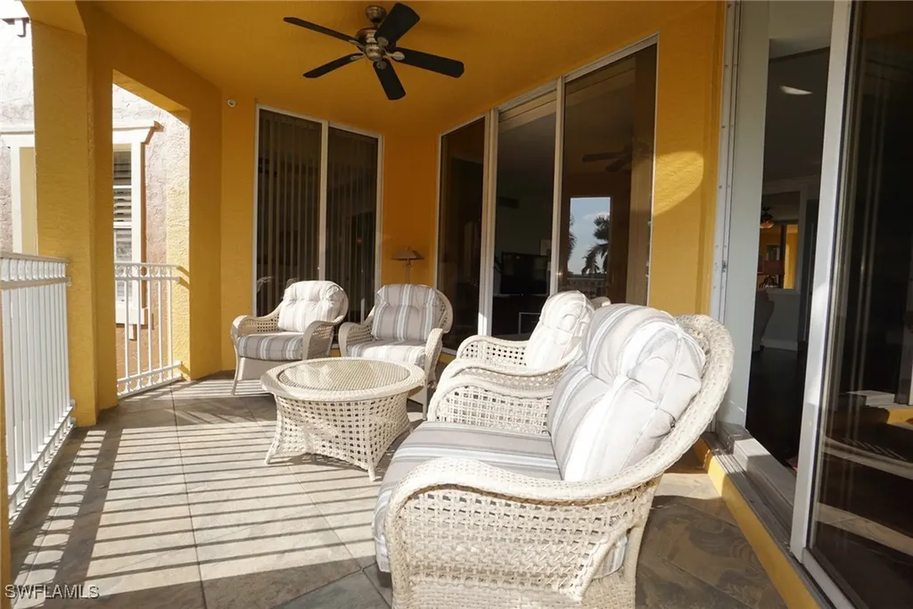 450 Bayfront Place Naples FL 34102-6468