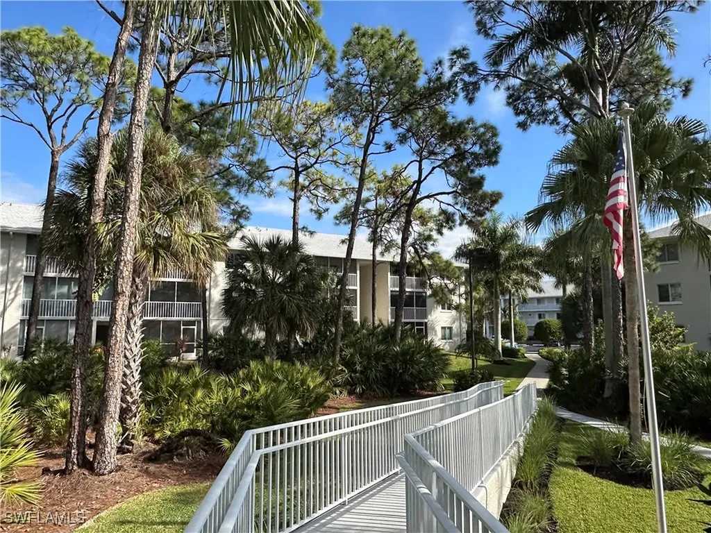 3072 Sandpiper Bay Circle Naples FL 34112