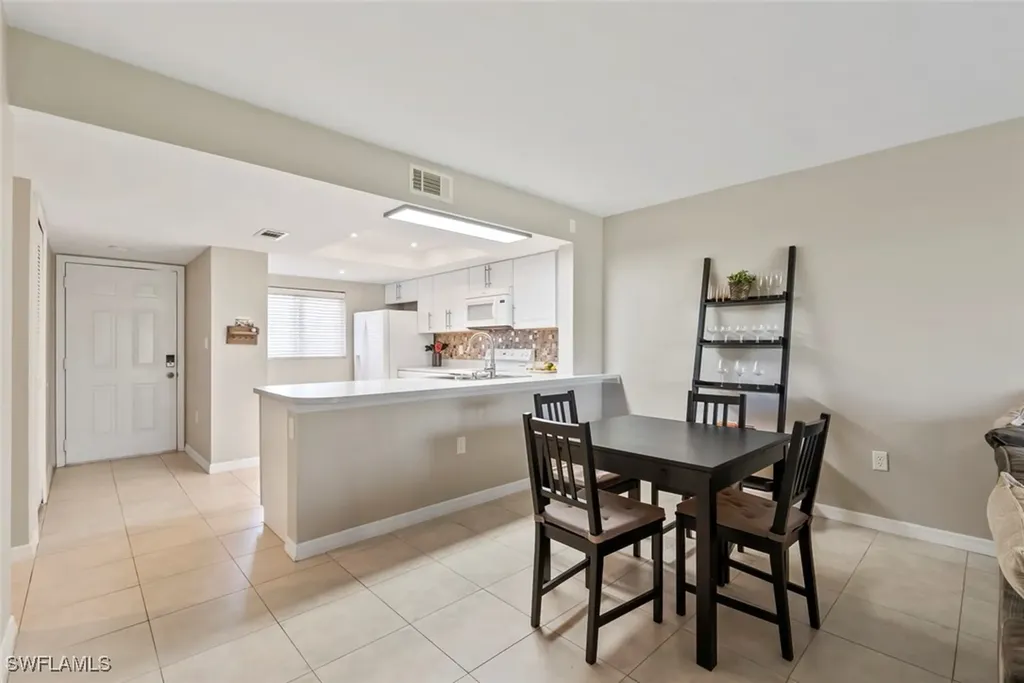 138 Cypress Way E Naples FL 34110