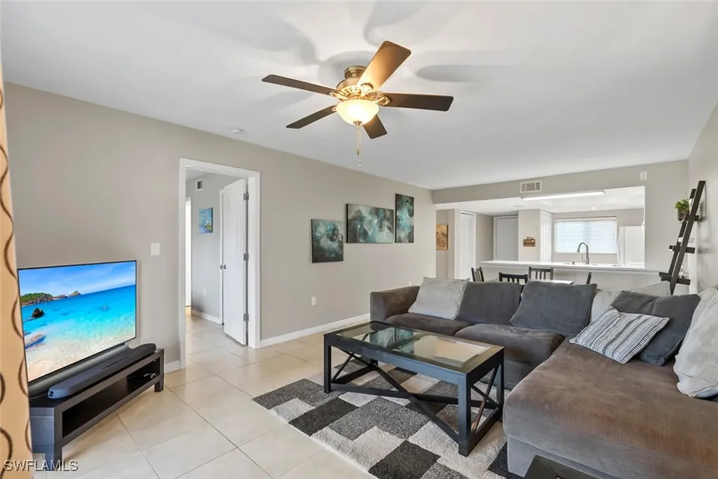 138 Cypress Way E Naples FL 34110