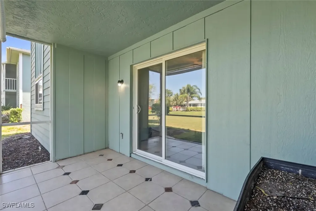138 Cypress Way E Naples FL 34110