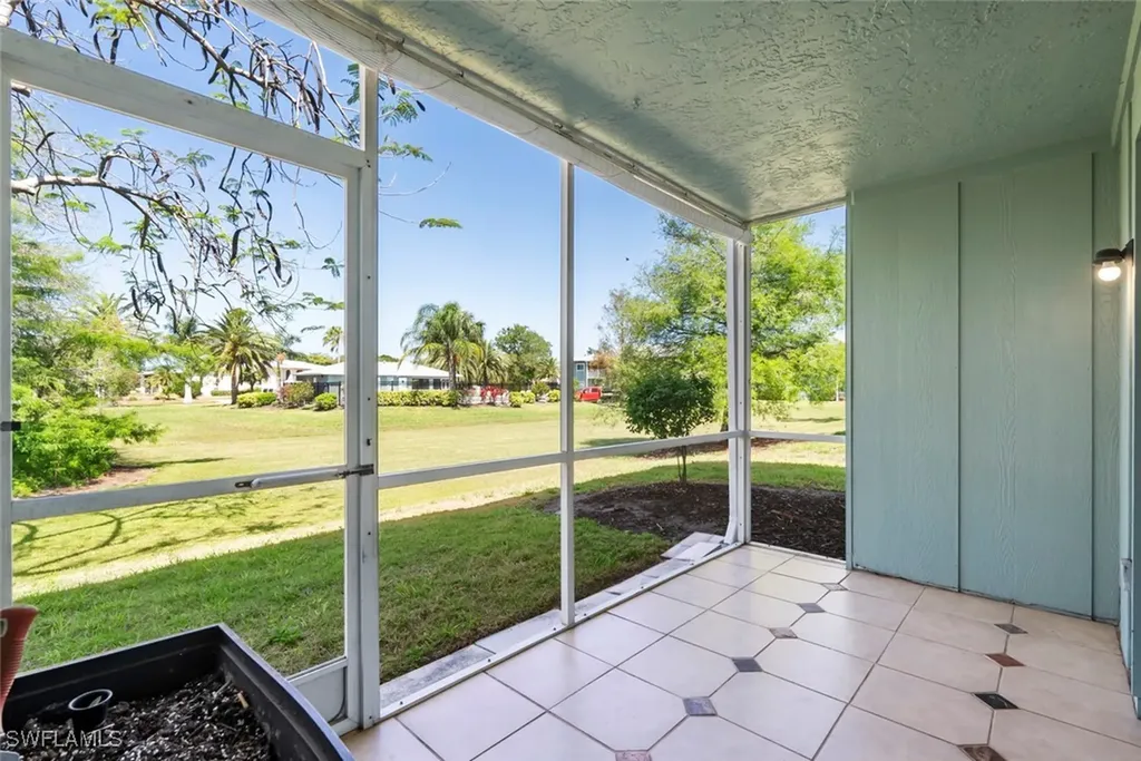 138 Cypress Way E Naples FL 34110