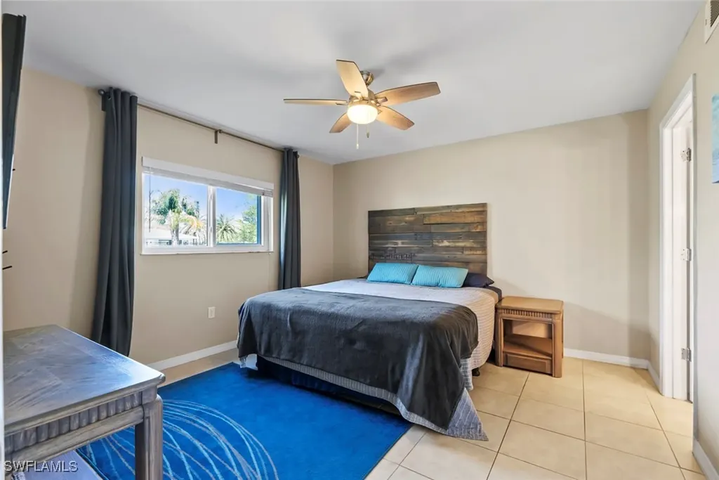 138 Cypress Way E Naples FL 34110