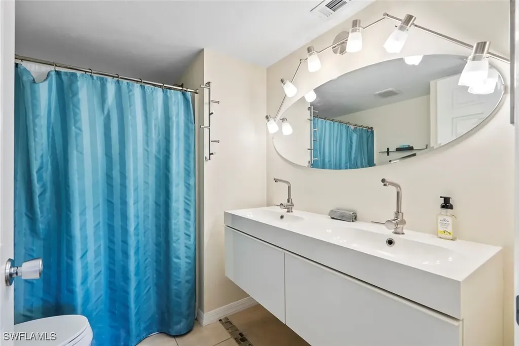 138 Cypress Way E Naples FL 34110