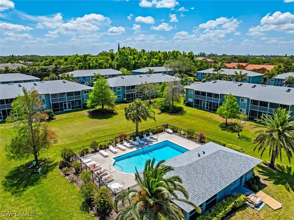 138 Cypress Way E Naples FL 34110