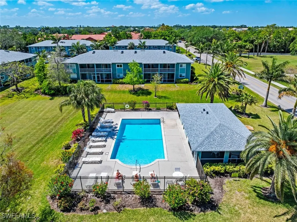 138 Cypress Way E Naples FL 34110