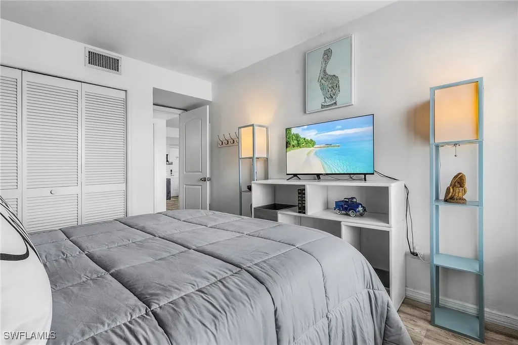 4647 SE 17th Place Cape Coral FL 33904