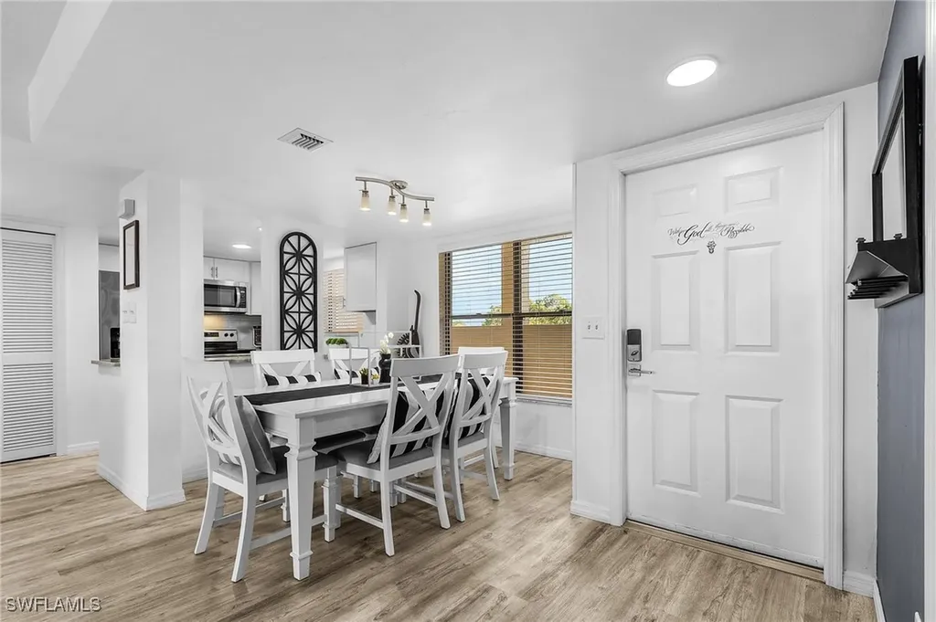 4647 SE 17th Place Cape Coral FL 33904