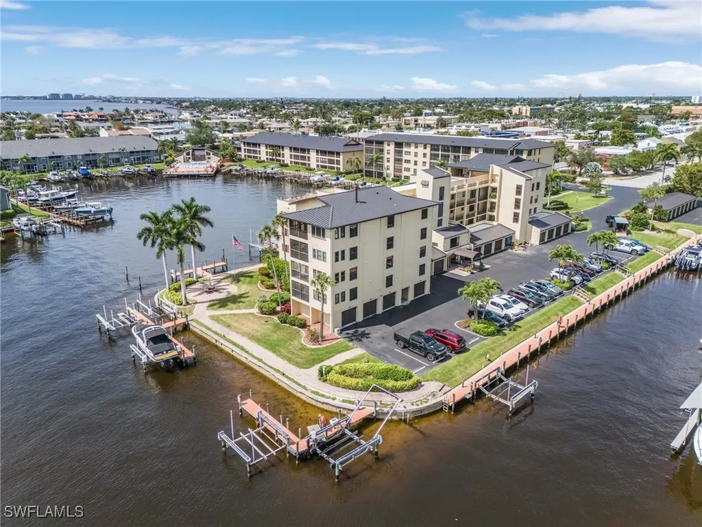 4647 SE 17th Place Cape Coral FL 33904